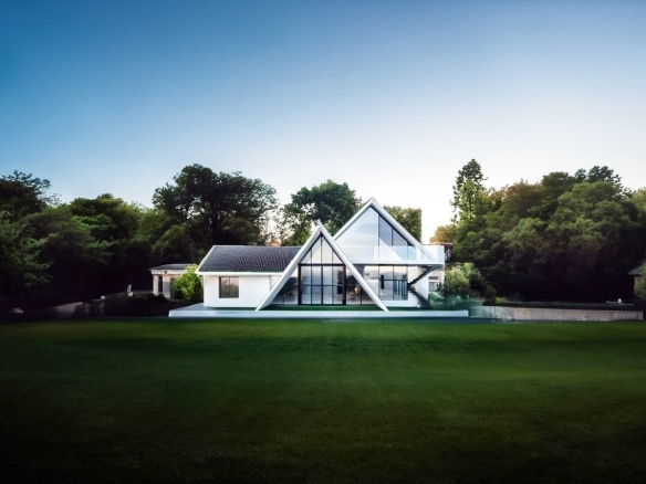 WHISPERING WOODS – Luxury Farmhouse Of Delhi-Mumbai Expressway